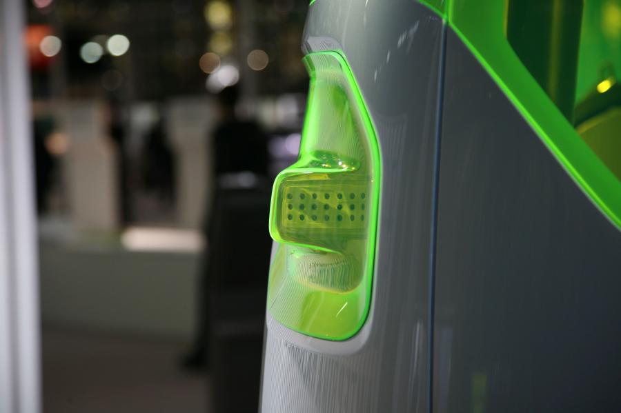  Renault Z.E. Concept 2008 года  (фото 29 из 90)